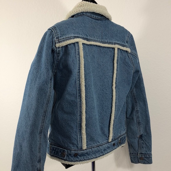Levi’s Women’s Sherpa Denim Jacket Size SX - Picture 16 of 16